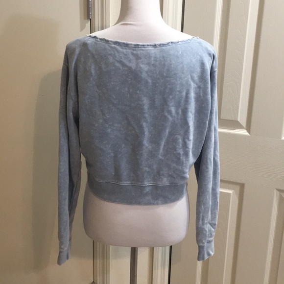NWT VS PINK cropped sweatshirt - Picture 7 of 8